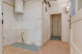 Chodba/předsíň - Prodej kancelářských prostor 77 m², Praha 3 - Žižkov