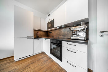 Prodej bytu 2+kk v osobním vlastnictví 56 m², Praha 9 - Vysočany