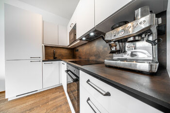 Prodej bytu 2+kk v osobním vlastnictví 56 m², Praha 9 - Vysočany