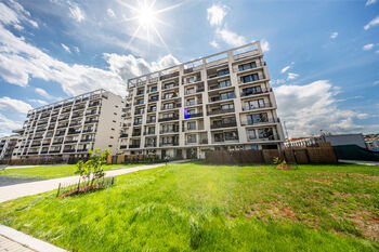 Prodej bytu 2+kk v osobním vlastnictví 56 m², Praha 9 - Vysočany