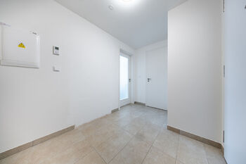 Prodej bytu 2+kk v osobním vlastnictví 56 m², Praha 9 - Vysočany