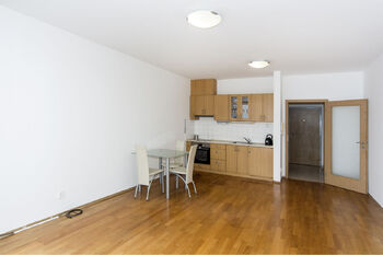 Pronájem bytu 1+kk v osobním vlastnictví 33 m², Praha 9 - Libeň
