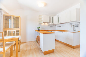 Kuchyňský kout - Prodej bytu 2+kk v osobním vlastnictví 43 m², Dobřichovice
