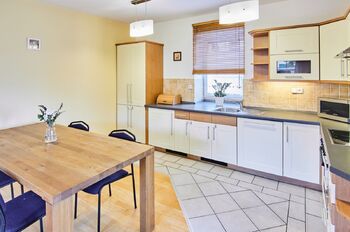 Pronájem domu 100 m², Hostivice