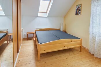 Pronájem domu 100 m², Hostivice