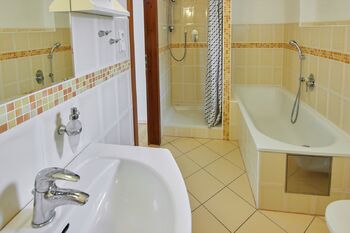 Pronájem domu 100 m², Hostivice