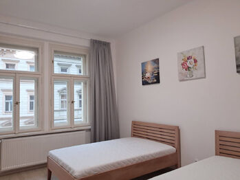 Pronájem bytu 3+kk v osobním vlastnictví 65 m², Praha 3 - Žižkov