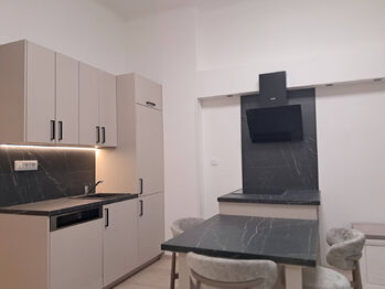 Pronájem bytu 3+kk v osobním vlastnictví 65 m², Praha 3 - Žižkov