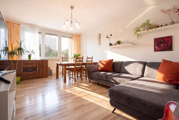 Prodej bytu 3+1 v osobním vlastnictví 74 m², Praha 6 - Řepy