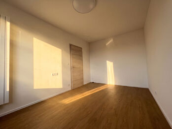 Pronájem bytu 2+kk v osobním vlastnictví 46 m², Praha 9 - Libeň