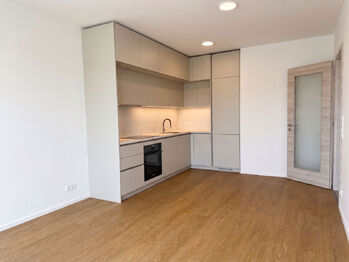 Pronájem bytu 2+kk v osobním vlastnictví 46 m², Praha 9 - Libeň