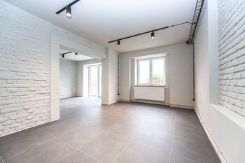 Pronájem kancelářských prostor 53 m², Praha 5 - Smíchov