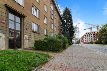 Prodej bytu 1+1 v osobním vlastnictví 45 m², Praha 10 - Strašnice