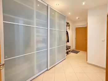 Pronájem bytu 2+kk v osobním vlastnictví 63 m², Praha 9 - Letňany