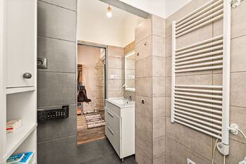 koupelna s wc - Prodej bytu 2+1 v osobním vlastnictví 54 m², České Budějovice