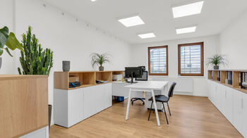 Prodej kancelářských prostor 410 m², Třebíč