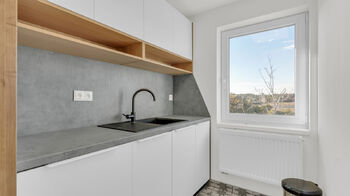 Prodej kancelářských prostor 410 m², Třebíč