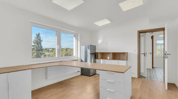 Prodej kancelářských prostor 410 m², Třebíč