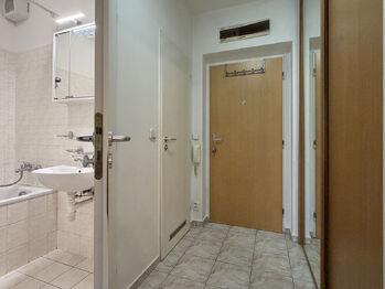Pronájem bytu 2+kk v družstevním vlastnictví 43 m², Beroun