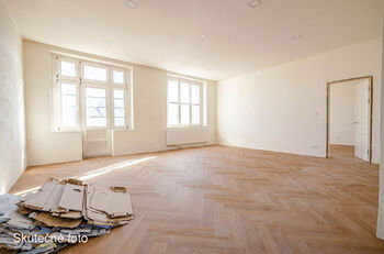 Pronájem kancelářských prostor 127 m², Louny