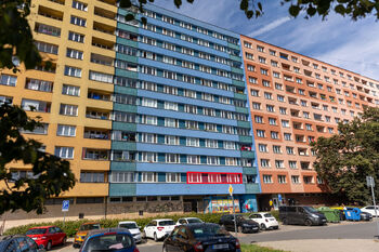 +420 721 415 122 I lucie.krechterova@remax-czech.cz - Prodej bytu 2+1 v družstevním vlastnictví 45 m², Ostrava