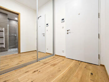 Pronájem bytu 1+kk v osobním vlastnictví 38 m², Praha 4 - Nusle