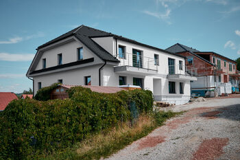Prodej bytu 3+kk v osobním vlastnictví 85 m², Praha 5 - Zbraslav
