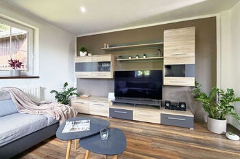 Obývací pokoj - Prodej domu 197 m², Nejdek