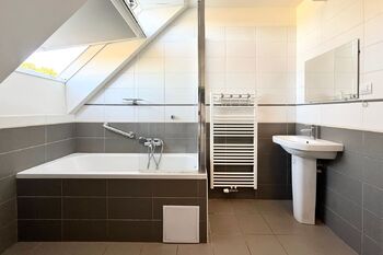 Prodej bytu 1+1 v osobním vlastnictví 53 m², Praha 6 - Ruzyně