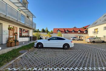 Prodej bytu 1+1 v osobním vlastnictví 53 m², Praha 6 - Ruzyně