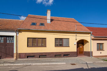 Prodej domu 225 m², Tvrdonice