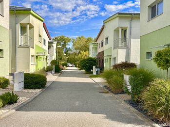 Příjezd k pozemku - Prodej pozemku 1072 m², Rousínov 