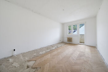 Prodej bytu 3+1 v osobním vlastnictví 71 m², Karlovy Vary