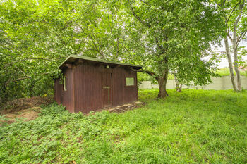 Prodej pozemku 1033 m², Praha 9 - Horní Počernice