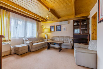 Obývací pokoj - Prodej chaty / chalupy 140 m², Kamenice