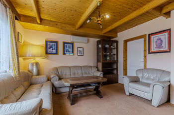 Obývací pokoj - Prodej chaty / chalupy 140 m², Kamenice
