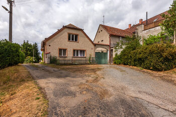 Prodej zemědělského objektu 365 m², Soběhrdy