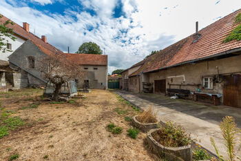 Prodej zemědělského objektu 365 m², Soběhrdy