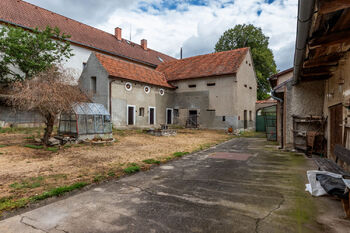 Prodej zemědělského objektu 365 m², Soběhrdy