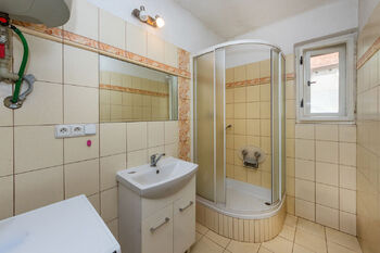 Prodej zemědělského objektu 365 m², Soběhrdy