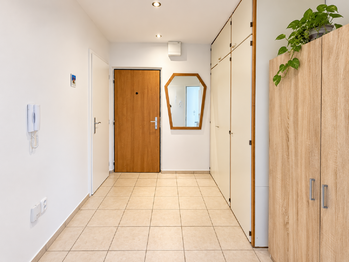 Prodej bytu 2+1 v osobním vlastnictví 62 m², Praha 4 - Kamýk