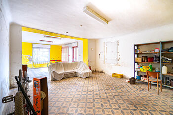 Prodej domu 240 m², Bezno