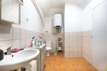 Prodej domu 240 m², Bezno