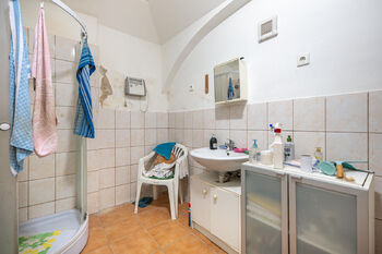 Prodej domu 240 m², Bezno