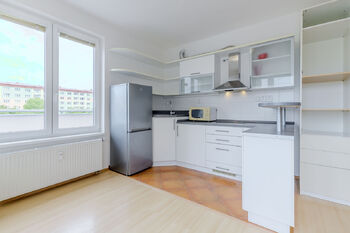 Pronájem bytu 2+kk v osobním vlastnictví 63 m², Praha 10 - Záběhlice