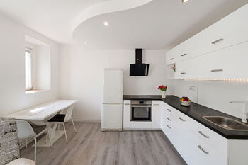 Prodej bytu 3+kk v osobním vlastnictví 62 m², Praha 6 - Břevnov