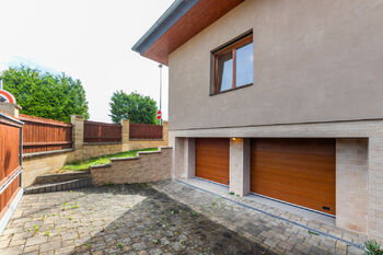 Prodej domu 300 m², Praha 5 - Řeporyje