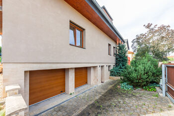 Prodej domu 300 m², Praha 5 - Řeporyje