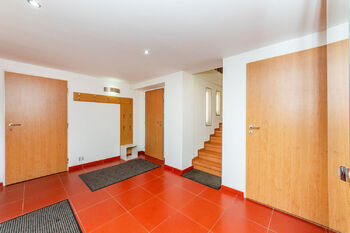 Prodej domu 300 m², Praha 5 - Řeporyje