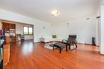 Prodej domu 300 m², Praha 5 - Řeporyje